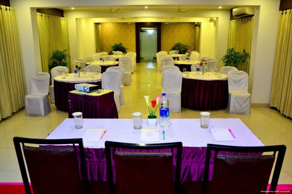 HOTEL FLORA INN (Nāgpur)